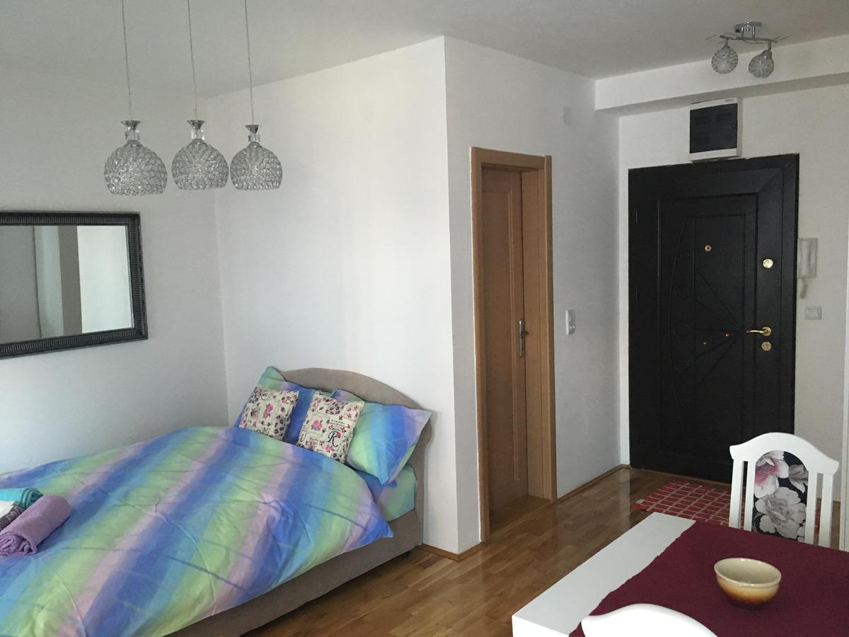 Ferienwohnung Ms - Downtown With Free Parking Space Belgrad Exterior foto