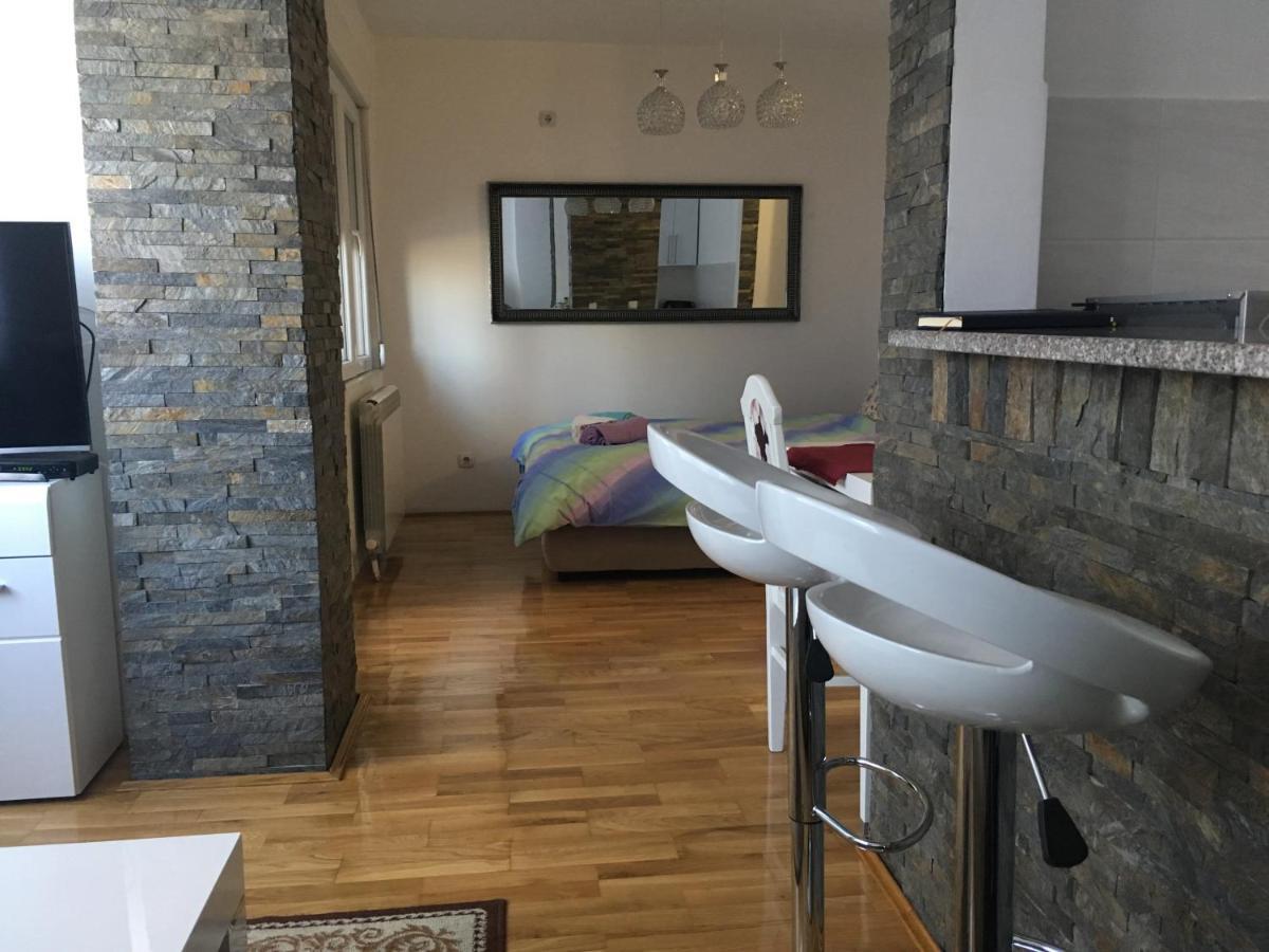 Ferienwohnung Ms - Downtown With Free Parking Space Belgrad Zimmer foto