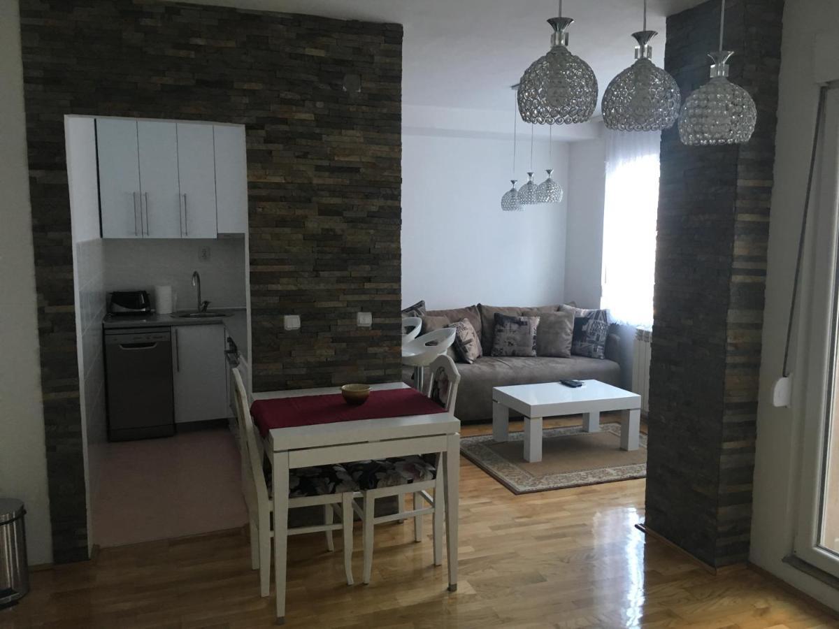 Ferienwohnung Ms - Downtown With Free Parking Space Belgrad Zimmer foto